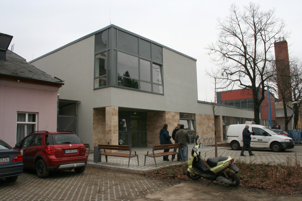 015